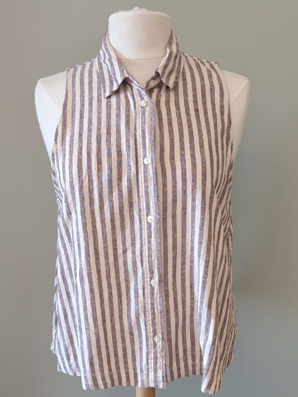 GAP Sleeveless Button Down Swing Linen Top With Brown And Cream Stripes. Large